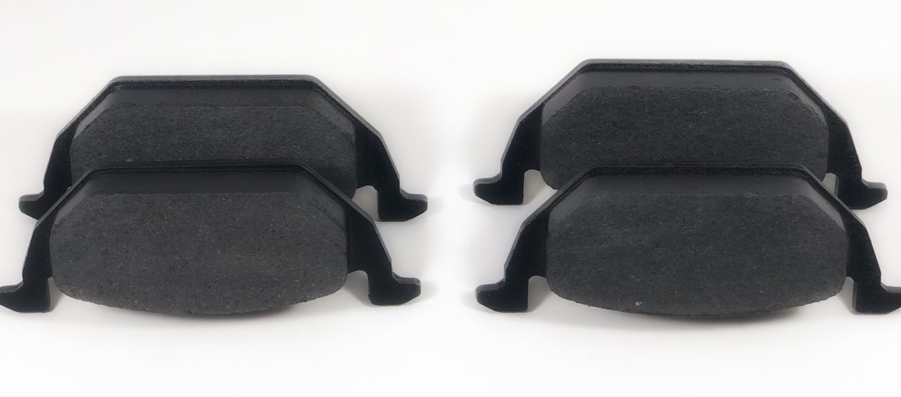 La caja de pastillas contiene 4 unidades, 2 por rueda